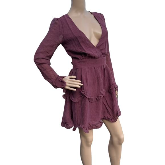 Saints+Secrets Women's Wine Ruffle V-Neck Long Sleeves Belted Mini Dress Size S - Picture 4 of 7